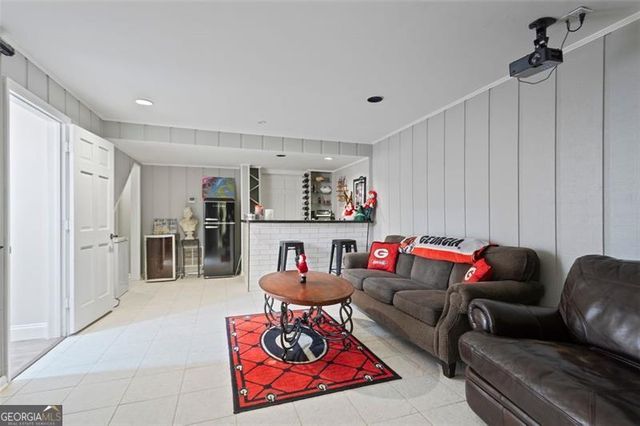 505 WYNCOURTNEY NE, Sandy Springs, GA 30328