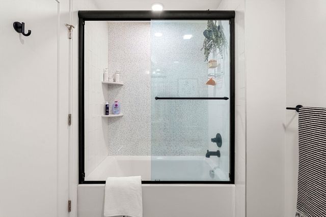 287 Maverick Street 201, Boston, MA 02128