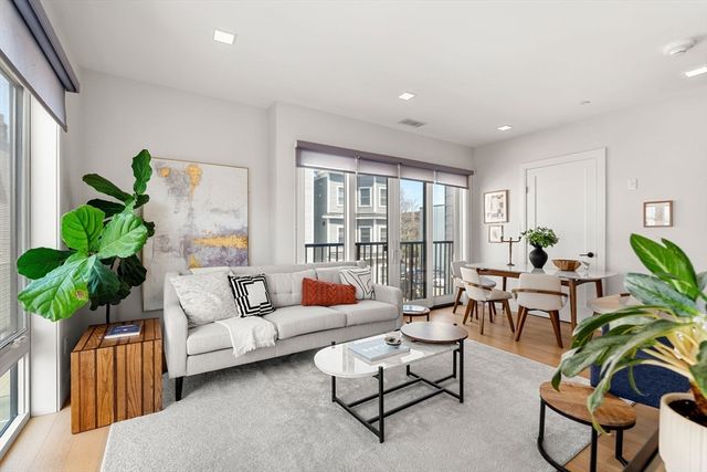 287 Maverick Street 201, Boston, MA 02128