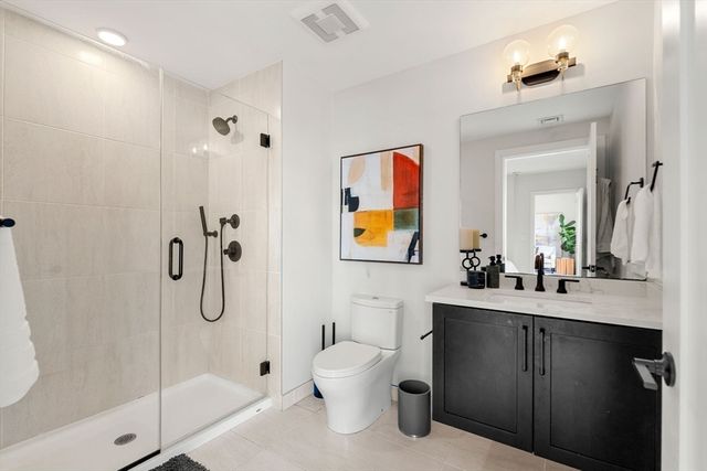 287 Maverick Street 201, Boston, MA 02128