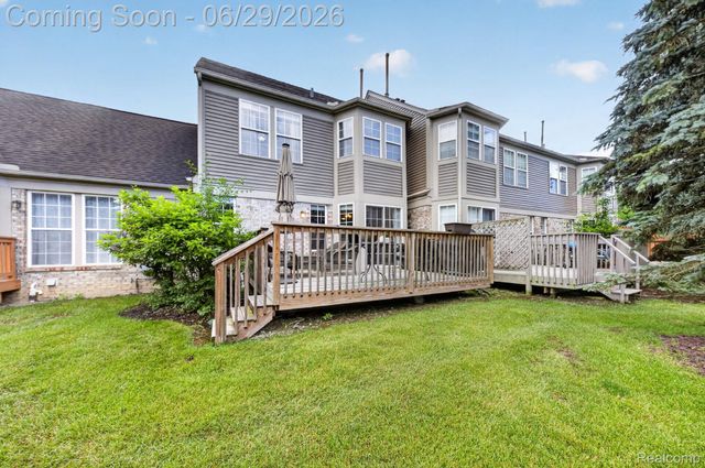 4554 Hunters Circle E, Canton Charter Township, MI 48188