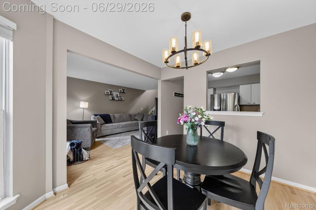 4554 Hunters Circle E, Canton Charter Township, MI 48188