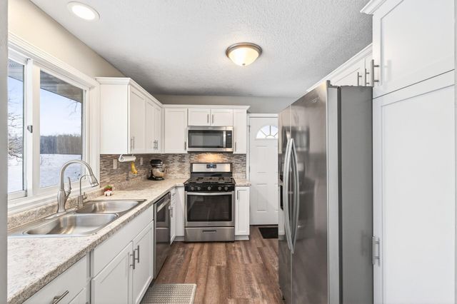 15661 Lexington Avenue NE, Andover, MN 55304