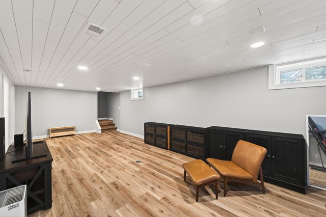 15661 Lexington Avenue NE, Andover, MN 55304