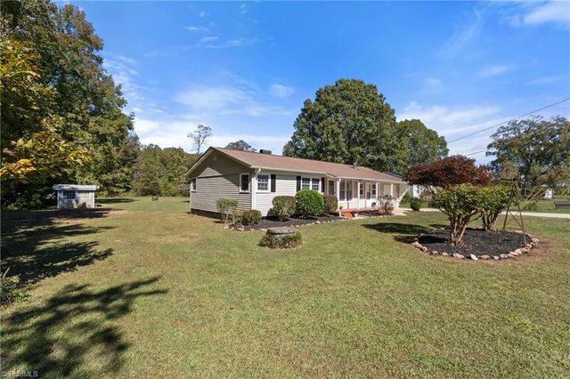 9225 Sahabi Road, Kernersville, NC 27284
