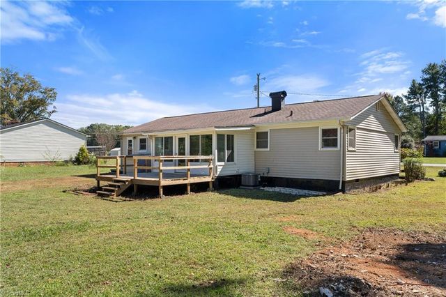 9225 Sahabi Road, Kernersville, NC 27284
