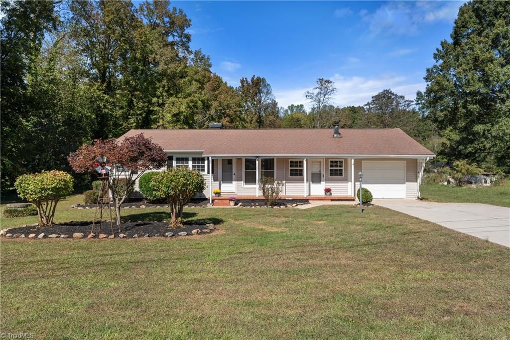 9225 Sahabi Road, Kernersville, NC 27284