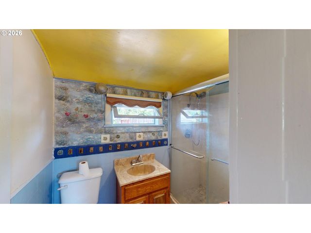 1299 41ST Ave, Sweet Home, OR 97386