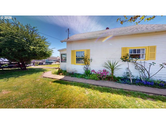 1299 41ST Ave, Sweet Home, OR 97386