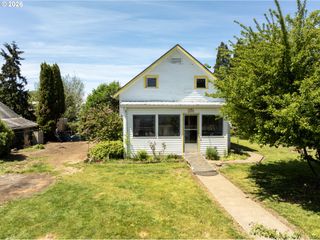 1299 41ST Ave, Sweet Home, OR 97386