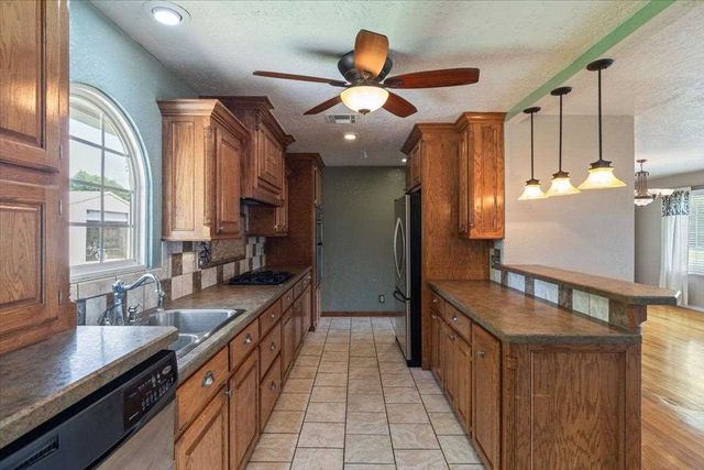 405 E Cole Ave., Fletcher, OK 73541