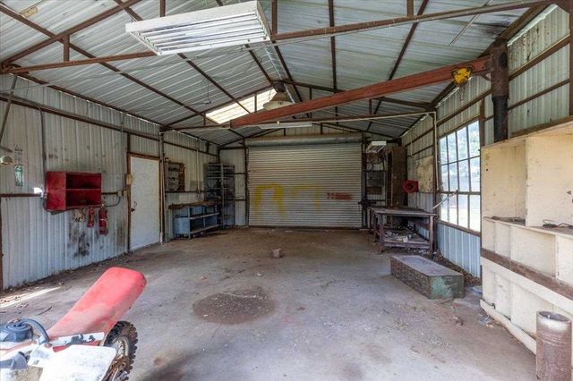405 E Cole Ave., Fletcher, OK 73541