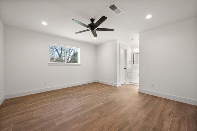 520 NW Charlyne Drive, Burleson, TX 76028