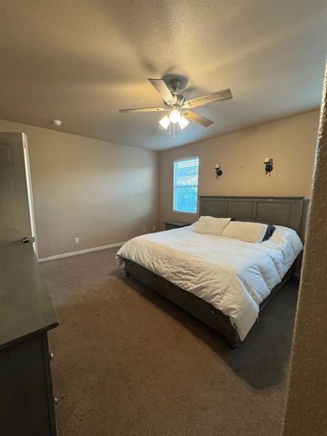 280 Finchwood Dr, Lathrop, CA 95330