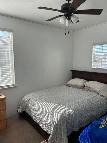 280 Finchwood Dr, Lathrop, CA 95330