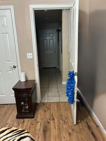 280 Finchwood Dr, Lathrop, CA 95330