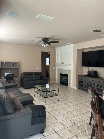 280 Finchwood Dr, Lathrop, CA 95330