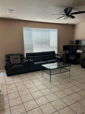 280 Finchwood Dr, Lathrop, CA 95330