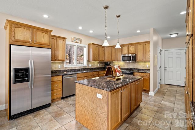 1410 Mountain Meadow Drive, Hendersonville, NC 28739