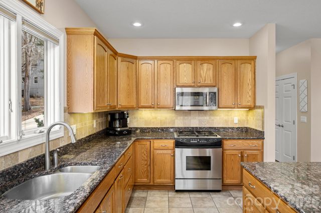 1410 Mountain Meadow Drive, Hendersonville, NC 28739