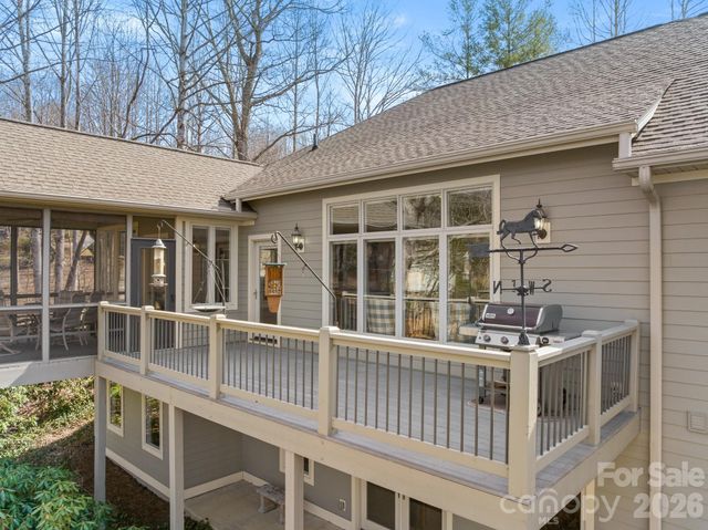 1410 Mountain Meadow Drive, Hendersonville, NC 28739