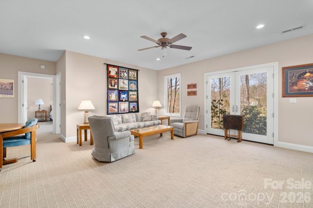 1410 Mountain Meadow Drive, Hendersonville, NC 28739