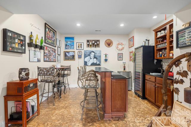 1410 Mountain Meadow Drive, Hendersonville, NC 28739