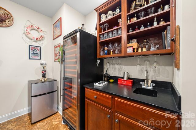 1410 Mountain Meadow Drive, Hendersonville, NC 28739