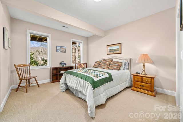 1410 Mountain Meadow Drive, Hendersonville, NC 28739