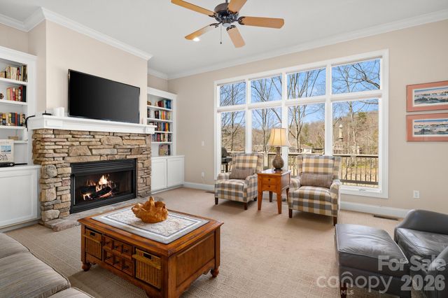 1410 Mountain Meadow Drive, Hendersonville, NC 28739