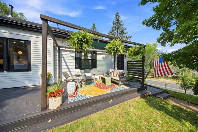 820 Vine Street, Hudson, WI 54016