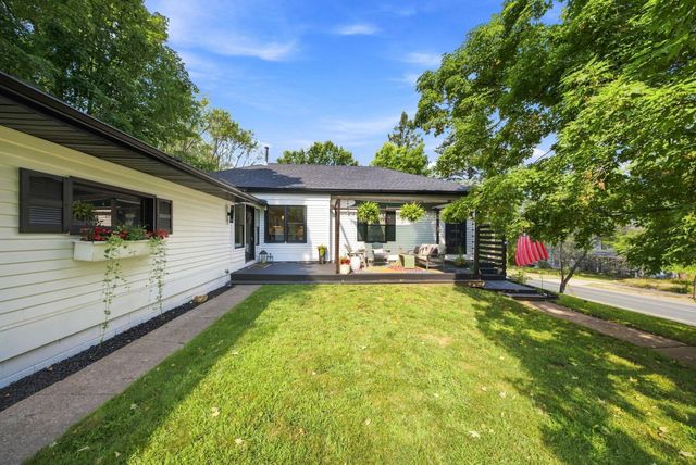 820 Vine Street, Hudson, WI 54016