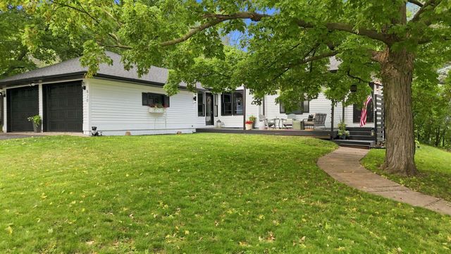 820 Vine Street, Hudson, WI 54016