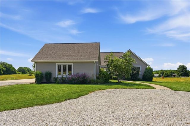 21618 S State Route 291 Highway, Harrisonville, MO 64701