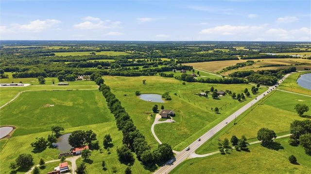 21618 S State Route 291 Highway, Harrisonville, MO 64701