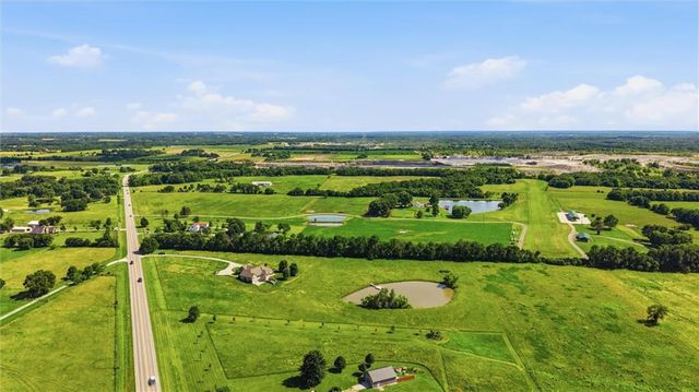 21618 S State Route 291 Highway, Harrisonville, MO 64701