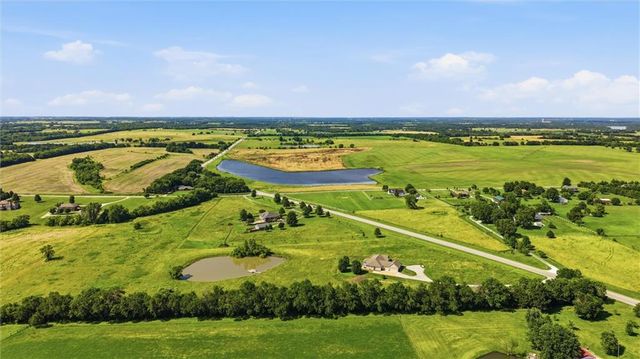 21618 S State Route 291 Highway, Harrisonville, MO 64701