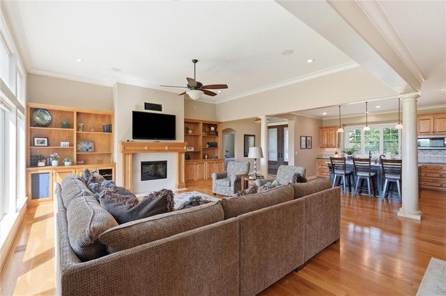 21618 S State Route 291 Highway, Harrisonville, MO 64701