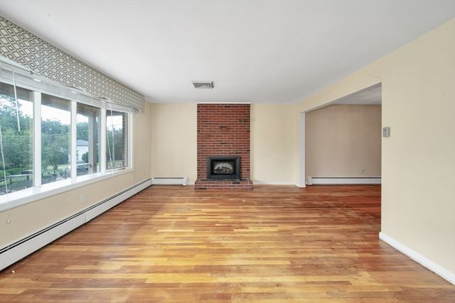 40 Himoor Circle, Randolph, MA 02368