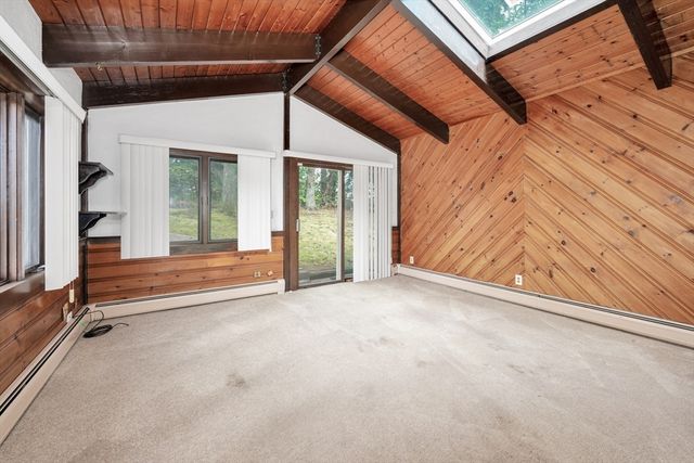 40 Himoor Circle, Randolph, MA 02368