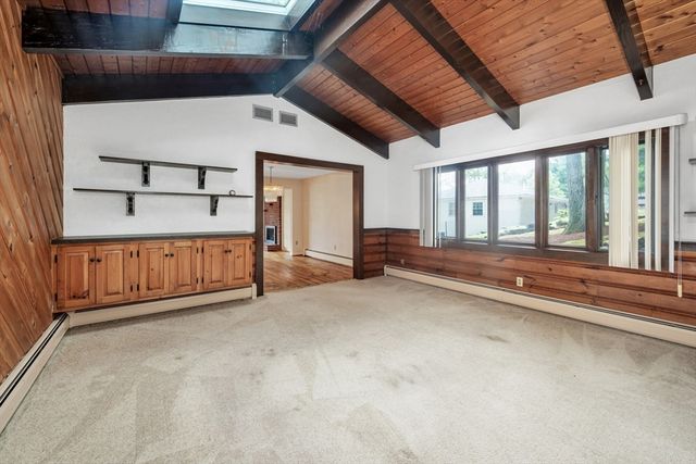 40 Himoor Circle, Randolph, MA 02368