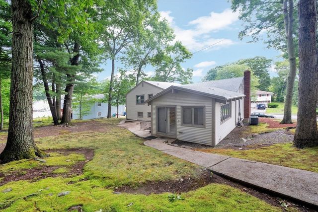 40 Himoor Circle, Randolph, MA 02368