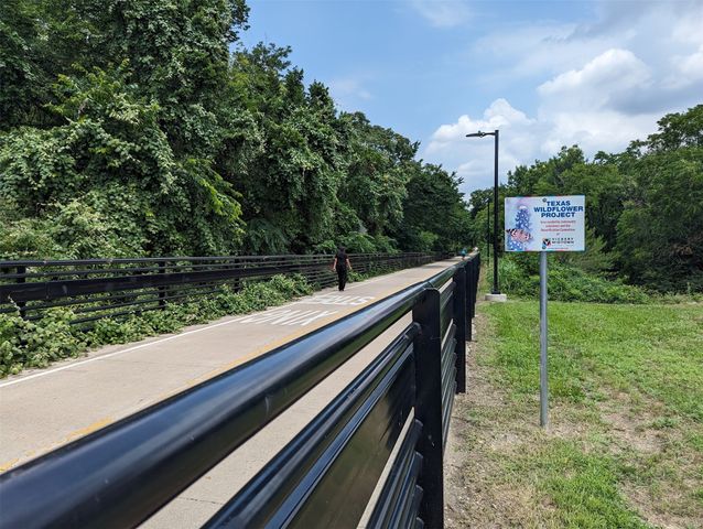 7522 Holly Hill Drive 59, Dallas, TX 75231