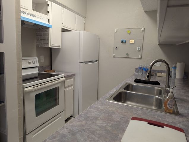 7522 Holly Hill Drive 59, Dallas, TX 75231