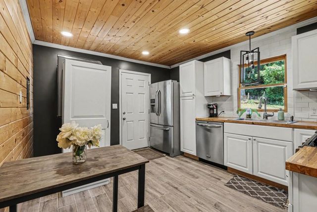 1120 Delores Way, Forest Park, GA 30297