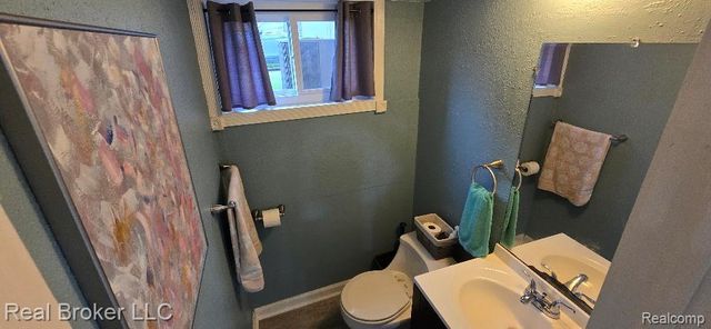 33915 Sequoia Street, Westland, MI 48185