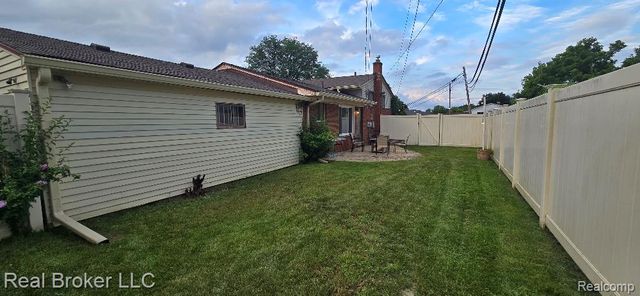 33915 Sequoia Street, Westland, MI 48185