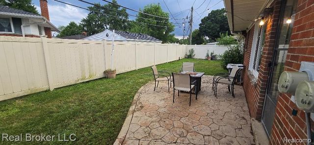 33915 Sequoia Street, Westland, MI 48185