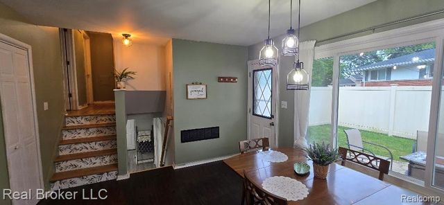 33915 Sequoia Street, Westland, MI 48185