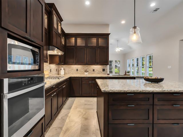 2312 Carriage Run E, Conroe, TX 77384